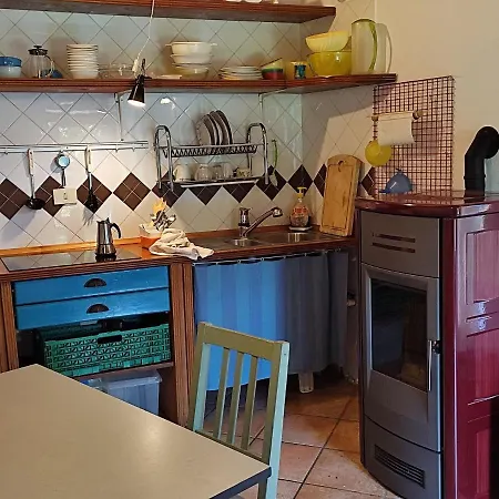 Authentic Rural House 200 Mt Form The Parking