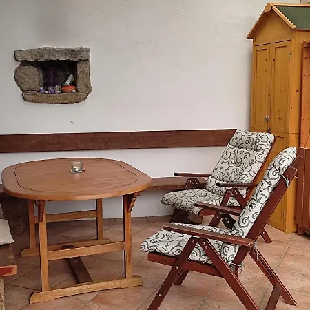 펜션 Authentic Rural House 200 Mt Form The Parking 메르고초