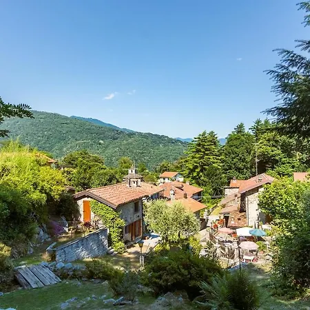 Authentic Rural House 200 Mt Form The Parking * 메르고초
