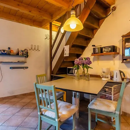 Authentic Rural House 200 Mt Form The Parking 펜션 메르고초