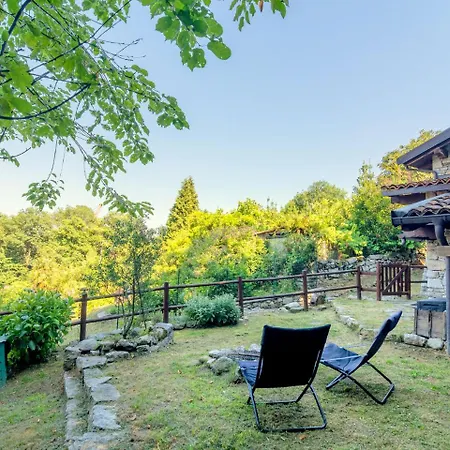 Authentic Rural House 200 Mt Form The Parking 펜션 *